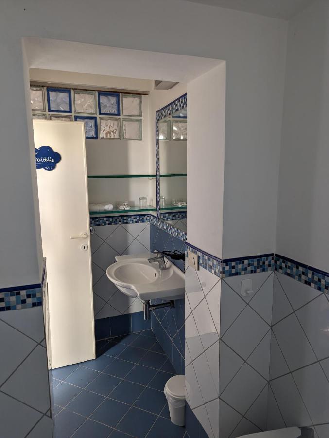 Ponza Holiday Homes - Porto 외부 사진